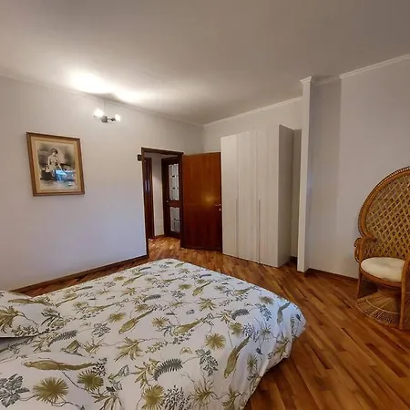 Lungarno 32 With Private Parking Florence