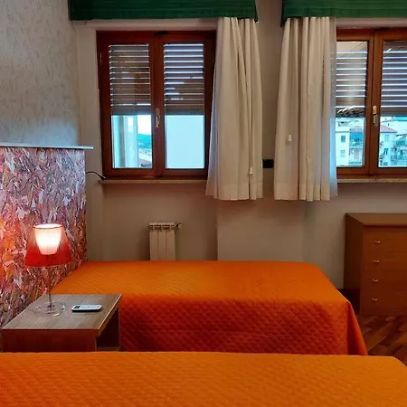 Lungarno 32 With Private Parking Florence