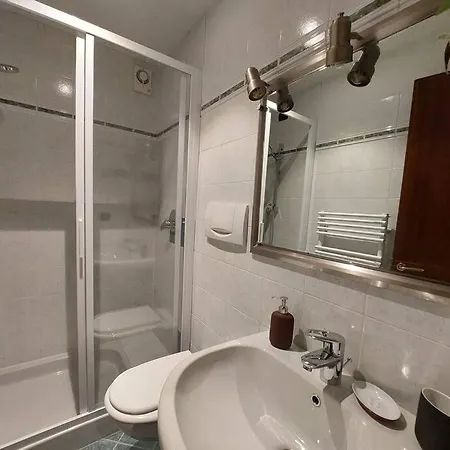 Apartment Lungarno 32 With Private Parking Florence