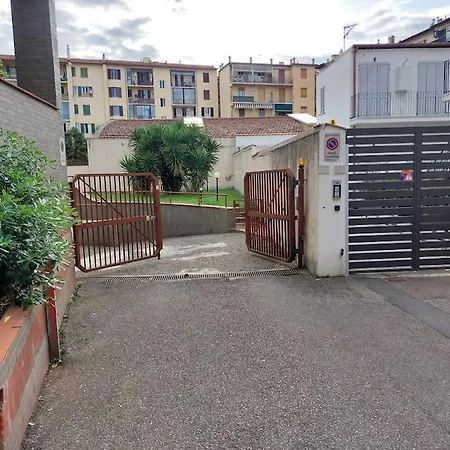 Lungarno 32 With Private Parking Apartment *